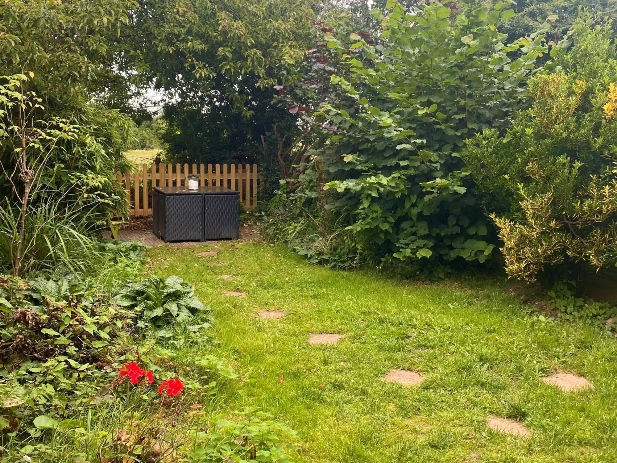 Villa Bumblebee - Cosy In Area Of Outstanding Natural Beauty Hemel Hempstead
